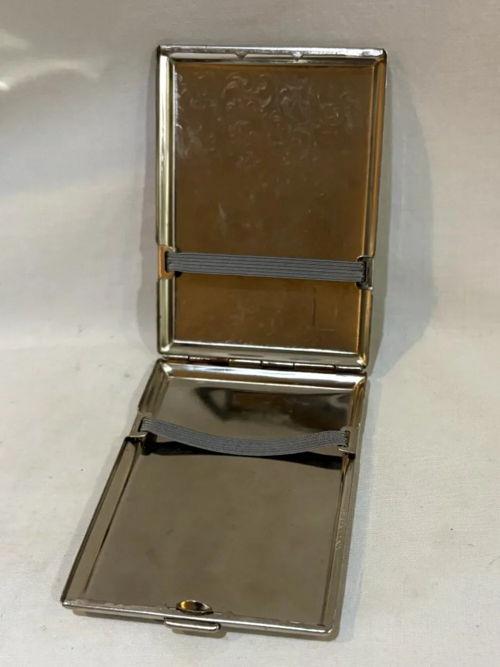 VTG Victorian Style Florentine Engraved Metal Cigarette Case Made in Germany